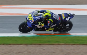 Valentino Rossi, de Yamaha, durante el GP de Valencia. 