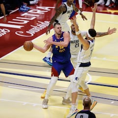 Los Mavericks sacan músculo