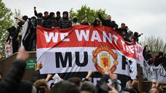 Man Utd vs Liverpool postponed after pitch protest at Old Trafford