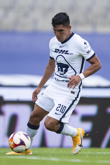 Ante la salida de Carlos González y la lesión de Juan Ignacio Dinenno, Emanuel Montejano tuvo que salir al quite y asumir el rol como delantero titular de los Pumas. El juvenil respondió en su debut con gol y asistencia ante Mazatlán FC. Con la llegada del panameño Gabriel Torres, Montejano tendrá que redoblar el paso para seguir gozando de minutos e ir en camino a la consolidación.