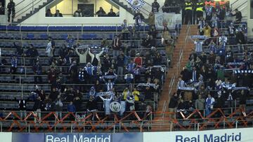 Aficionados del Leganés en la grada del Bernabéu en el partido de vuelta de cuartos de final de la Copa del Rey.