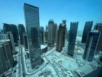 Vista general del Best Way desde el hotel Centara.