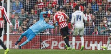 Aduriz marca el 1-1.