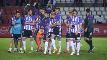 16-10-16 NOU ESTADI TARRAGONA PARTIDO LIGA 123 N&ccedil;STIC VS VALLADOLID LOS JUGADORES DEL VALLADOLID CELEBRAN LA VICTORIA AL FINAL DEL ENCUENTRO