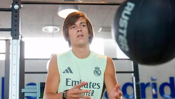 Álvaro Carreras durante el entrenamiento en el gimnasio.