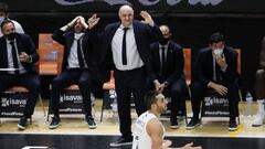 Pablo Laso, entrenador del Real Madrid, durante el partido ante el Valencia de Liga Endesa.