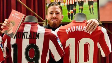 Muniain, con sus camisetas