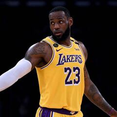 Los Lakers valoran volver a entrenar antes del día 15 de mayo