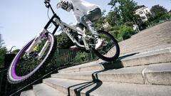 Gabriel Wibmer convierte Praga en su bike park particular