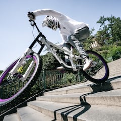 Gabriel Wibmer convierte Praga en su bike park particular
