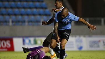 Lucas Aveldaño, molesto, exhibe cómo quedó su tobillo tras el pisotón de Julio Barroso