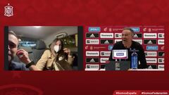 Ya es un hito de la televisión: Luis Enrique y el épico momento de un periodista con su novia