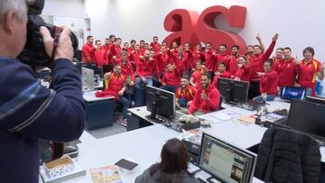 El espectáculo de 'Los Leones' en la redacción del Diario As