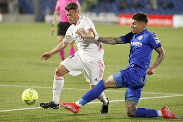 El debutante Antonio Blanco con Mathí­as Olivera.