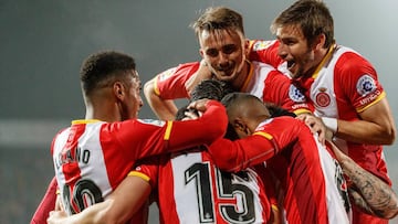 Jugadores del Girona celebran un gol.