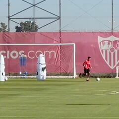 Se viralizó esta escena de Alexis Sánchez en Sevilla: los hinchas reaccionaron al instante