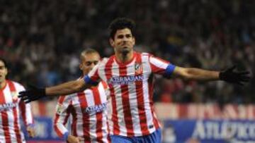 Diego Costa celebra su gol ante el Betis