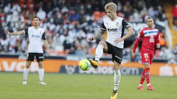 Daniel Wass.