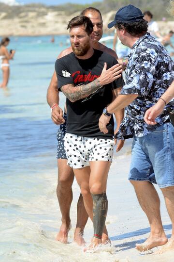 Messi y Antonella Roccuzzo disfrutan de sus últimos días de vacaciones en Formentera.
