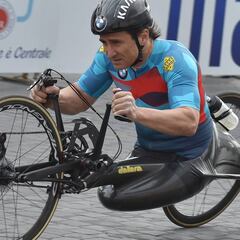 Zanardi sigue estable y los médicos ven positiva su reacción