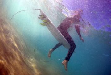 Un dispositivo integrado en las tablas de surf intenta evitar que muchas playas australianas queden desiertas debido a los continuos ataques de tiburones.