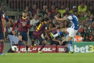 Agirretxe centra para que De la Bella marque el 3-1.