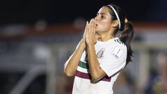 Kenti Robles: "Sabemos que no podemos vivir del fútbol"