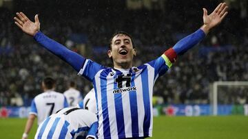 Oyarzabal, en Anoeta celebrando un gol