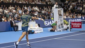 Alcaraz sufre para ganar su primer partido ATP como uno