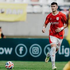 Oficial: un chileno dejo Brasil y fichó en una liga exótica