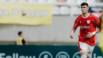 Oficial: un chileno dejo Brasil y fichó en una liga exótica