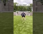 Los retos más virales con balones de futbol en redes sociales