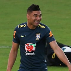 Casemiro habla sobre James, Neymar y Hazard