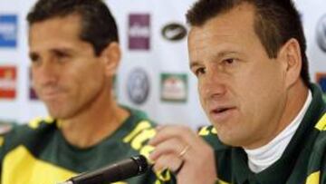 Dunga también carga contra el 'Jabulani': "No hay más remedio que adaptarse"