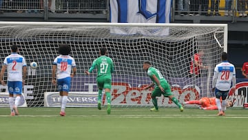 Futbol, Audax Italiano vs Universidad Catolica
Fecha 16, Liga de Primera 2025
El jugador de Audax Italiano Leonardo Valencia, marca su gol contra Universidad Catolica durante un partido de primera division realizado en el estadio Bicentenario La Florida en Santiago, Chile.
20/07/2025
Javier Torres/Photosport
Football, Audax Italiano vs Universidad Catolica
16th turn, First Division League 2025
Audax Italiano player Leonardo Valencia, scores his goal against Universidad Catolica during a first division match at the Bicentenario La Florida stadium in Santiago, Chile.
20/07/2025
Javier Torres/Photosport