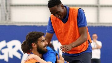 Yerry Mina y un entrenamiento diferente en Everton