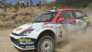 <B>DIFERENCIAS</B>. Los pilotos de la escudería Citröen reconocen que no pueden competir con Peugeot.