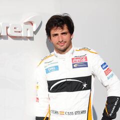 La era Sainz en McLaren arrancó a las 06:03 en Abu Dhabi