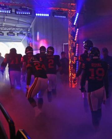Los Bears se fueron a la discoteca para celebrar un evento ¨²nico que solo se ve muy de vez en cuando en el Soldiers Field: una victoria. Tan emocionados estaban que ni pasaron a ducharse, se fueron del tir¨®n.