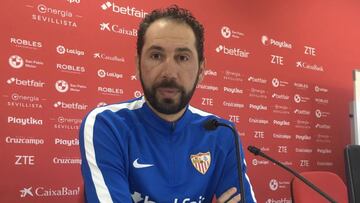 Pablo Mach&iacute;n en rueda de prensa.