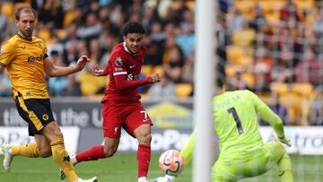 Luis Díaz jugó el 45 minutos ante Wolves, le dio otra cara al compromiso y el Liverpool remontó.