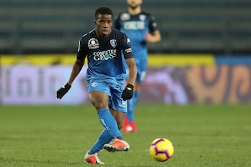 El mediocentro de Costa de Marfil está rindiendo a gran nivel en el Empoli y llamó la atención de equipos de nivel en la Serie A. La Fiorentina lo firmó por 12 millones de euros y lo dejó cedido una campaña más en el equipo toscano para coger experiencia.