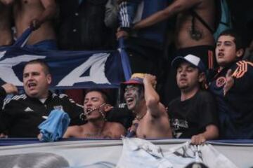 Alegría, fiesta y color fueron los ingredientes que imprimieron los hinchas de Millonarios ante Cortuluá.