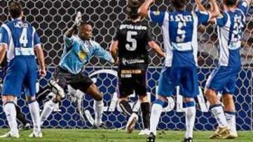 <b>PUDO SER EL EMPATE. </b>Tras adelantarse el Espanyol, el Valladolid tuvo varias ocasiones. Una de ellas fue un poste a remate de Ogbeche.