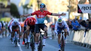Arnaud De Lie del Team Lotto Dstny se impone en la 39 edici¨®n de la Cl¨¤ssica Comunitat Valenciana 1969.
