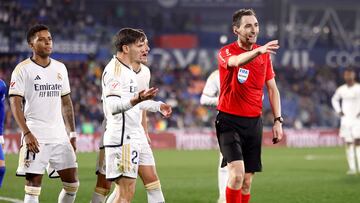 01/02/24 PARTIDO PRIMERA DIVISION
GETAFE - REAL MADRID
POSIBLE PENALTI DE GREENWOOD A BRAHIM DIAZ
PROTESTAS DE BURGOS BENGOETXEA ARBITRO