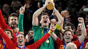 <b>CAMPEONES. </b>España pondrá a prueba su condición de campeona ante la selección de Brasil.
