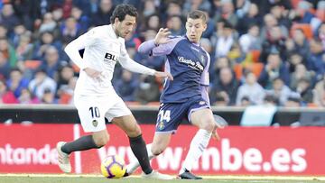 Parejo le roba el bal&oacute;n a Alcaraz para el 0-2.