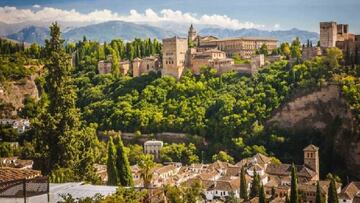 Recorre las calles de Granada para revivir como era la vida en el pasado