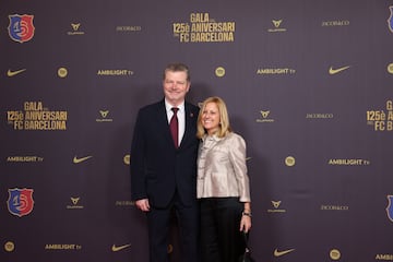 Joan Solé i Sust, vocal y directivo responsable del balonmano en la alfombra roja del gran Teatro del Liceu.